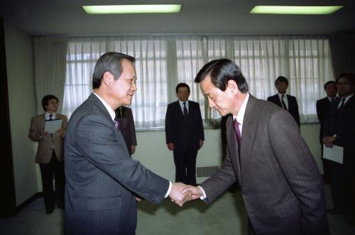 최병렬 문화공보부 장관 이사관(5명), 서기관(2명) 임명장 수여식 이미지
