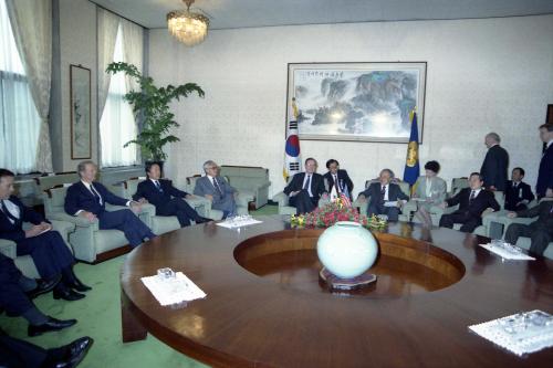 조지 허버트 워커부시 미국 대통령 국회 3당 총재 접견 이미지
