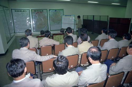 최병렬 문화공보부 장관 '89 을지훈련 상황보고 이미지