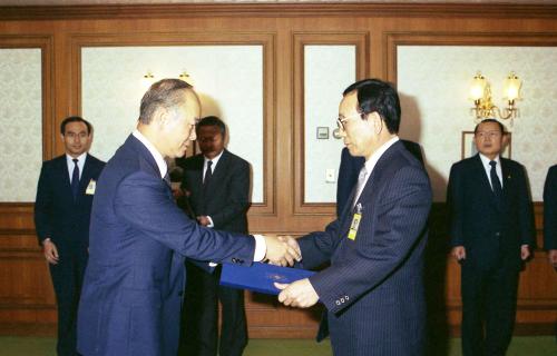 강영훈 국무총리 전남 교육감 임명장 수여식 이미지
