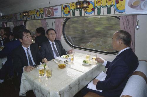 강영훈 국무총리 새마을호 시승 대구 출발 이미지