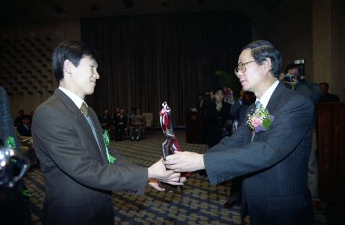 강용식 문화공보부 차관 한국방송광고대상 시상식 참석(리셉션) 이미지