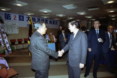 강용식 문화공보부 차관 제2회 신문언론상 참석 이미지