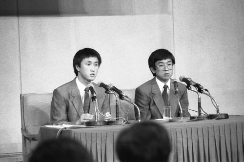 폴란드에서 온 북한 유학생 동영준, 김운학 귀순 기자회견 이미지