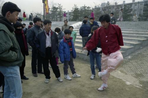 제기차기(이우섭) 이미지