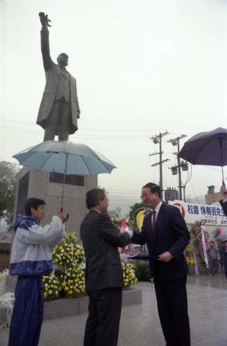 최병렬 공보처 장관 서재필선생 동상 제막식 참석 이미지