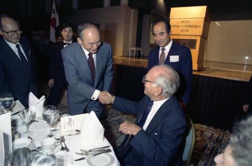 강영훈 국무총리 플 브라이드 프로그램 40주년 만찬 참석 이미지