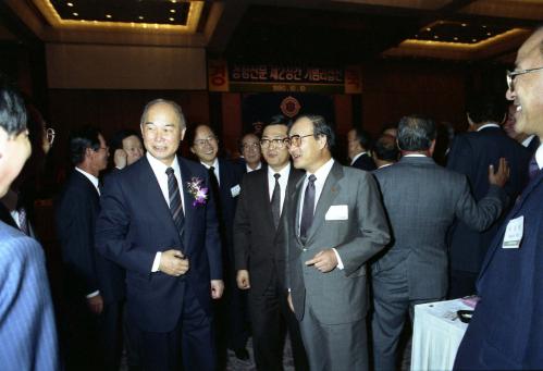 강영훈 국무총리 경향신문 창간 42주년 기념 리셉션 참석 이미지