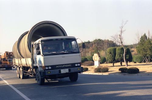 자동차 과적재 이미지