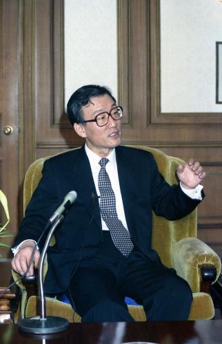 노재봉 국무총리서리 기자간담회 이미지