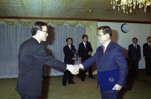 노재봉 국무총리서리 차관급 임명장 수여식 이미지