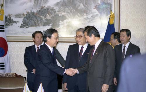 가이후 도시키 일본 총리 국회 방문(김영삼 대표, 김종필 대표, 김대중 총재 접견) 이미지