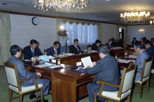 노재봉 국무총리 교통대책관계회의 주재 이미지