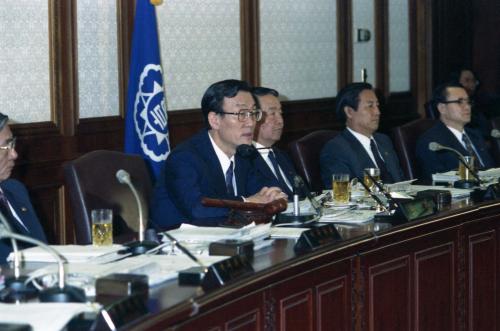 노재봉 국무총리 국무회의 주재 이미지