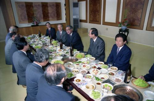 정원식 국무총리 부산시내 대학교 총ㆍ학장과 오찬 이미지