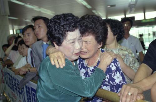 재일조총련 추석성묘단 방한 이미지