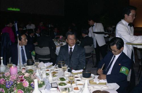 정원식 국무총리 제5차 남북고위급회담 연형묵 북측 대표 등 대표단 초청 만찬 이미지
