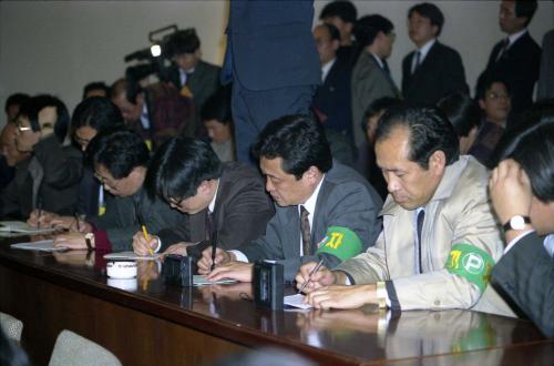 제5차 남북고위급회담 안병수 북측 대변인 성명 발표 이미지