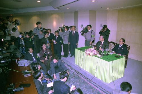 제5차 남북고위급회담 남북한 대변인 공동성명 이미지