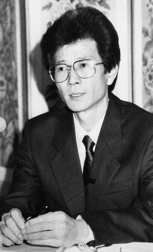 북한 외화벌이부장 김용 귀순 기자회견 이미지