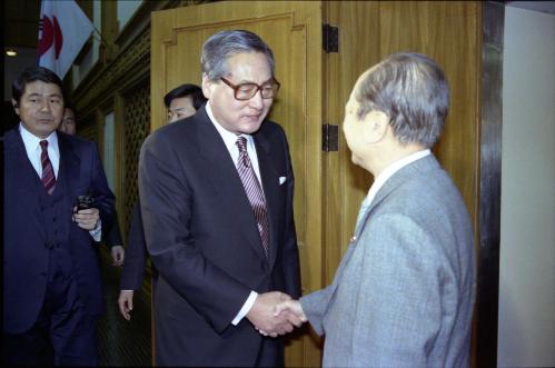정원식 국무총리 미야자와 기이치 일본 총리 환송식 이미지