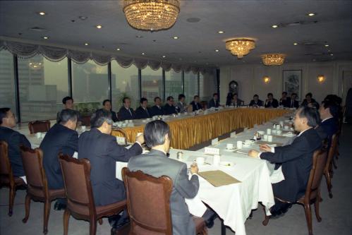 이경식 공보처 차관 각 부처 공보관회의 및 조찬 이미지