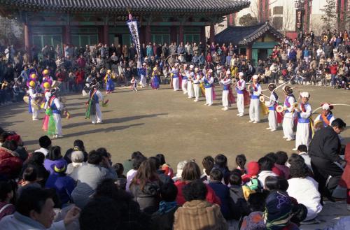 설날 민속놀이(사물놀이, 판소리, 농악) 이미지