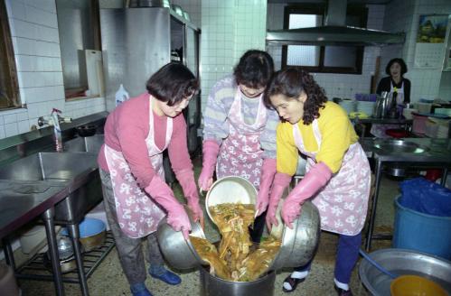 음식물 찌꺼기 수거 이미지
