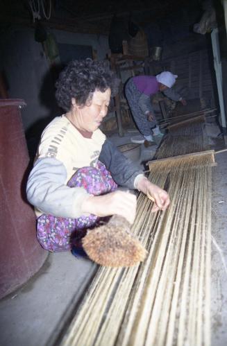 삼베짜는 작업 이미지