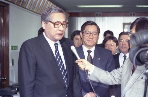 정원식 국무총리 제14대 국회의원 투ㆍ개표 상황실 순시 이미지