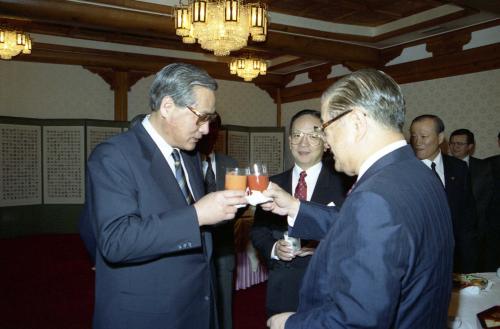정원식 국무총리 자유중국 특사 접견 오찬 이미지