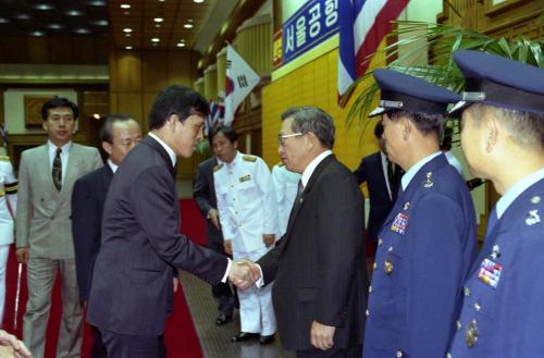이상옥 외무장관 타이 황태자 이한 전송 이미지