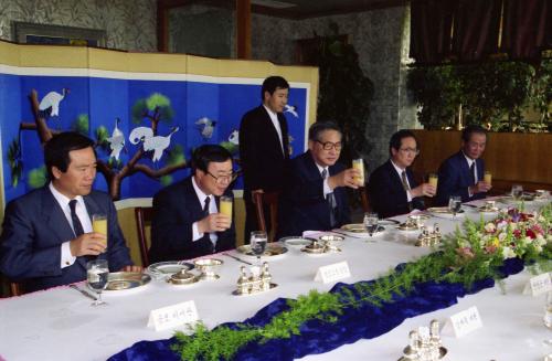 정원식 국무총리 제주도 홍보위원 다과회 이미지