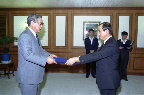 정원식 국무총리 이양희 정무1 차관 임명장 수여식 이미지