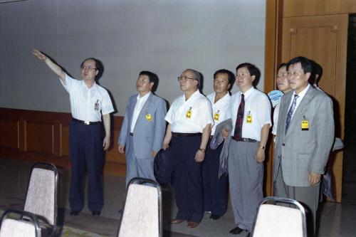 김학준 공보수석 청와대 방문객과 기념촬영 이미지