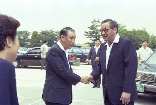 정원식 국무총리 장애인올림픽 참가 선수 격려 이미지