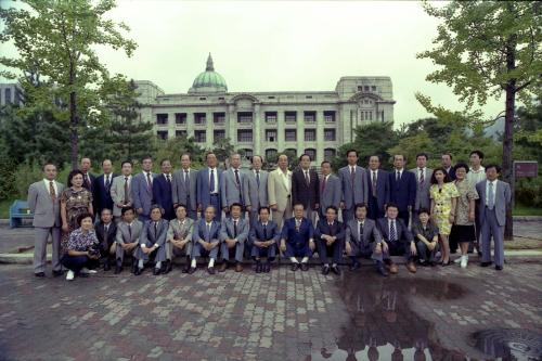 양지회 산업시찰단 기념촬영 이미지