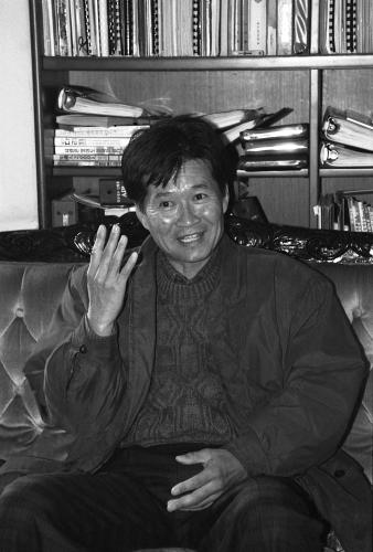 산불진화 앞장서는 헬기 조종사 이미지