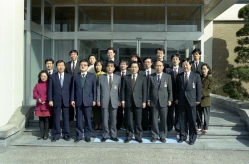 정해창 청와대 비서실장 경제수석실 직원 기념촬영 이미지
