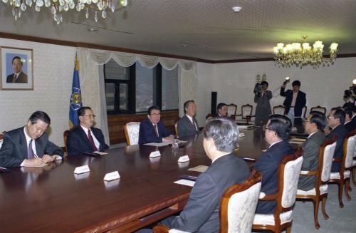 황인성 국무총리 기업활동활성화관련 관계장관 간담회 이미지