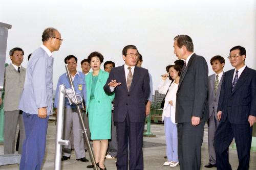황인성 국무총리 맑은 물 관련업소 순시(탄천) 이미지