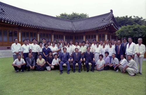 황인성 국무총리 파천부락주민 초청 오찬 이미지