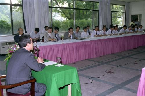 오인환 공보처 장관 연세대학교 언론홍보 대학원 개혁과 방송에 대한 특강 이미지