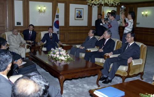 황인성 국무총리 나라시마 라오 인도 수상 접견 이미지