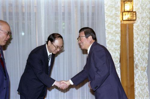 황인성 국무총리 지구병원 의사들과 오찬 이미지