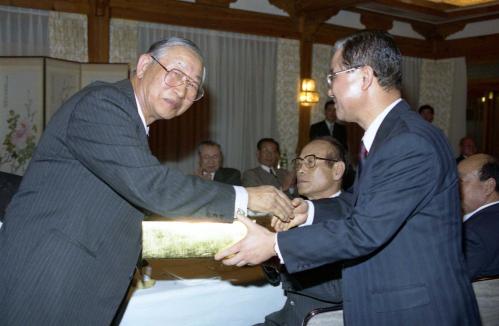 황인성 국무총리 사사회 모임 만찬 이미지