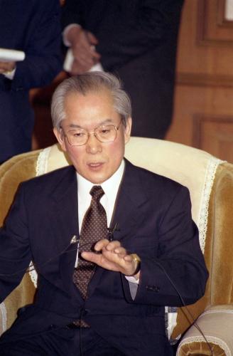 이회창 국무총리서리 기자회견 이미지