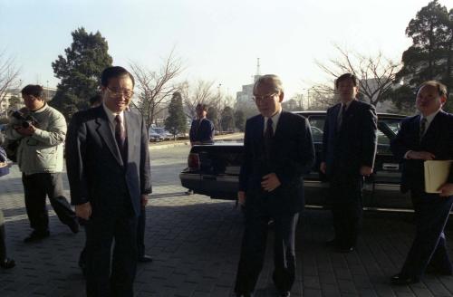 이회창 국무총리서리 첫등청 이미지