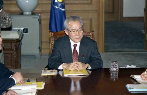이회창 국무총리 간부회의 주재(집무 광경) 이미지