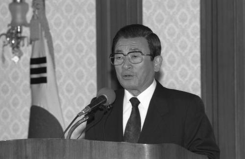 황인성 국무총리 경부선 열차사고 국민 담화 발표 이미지